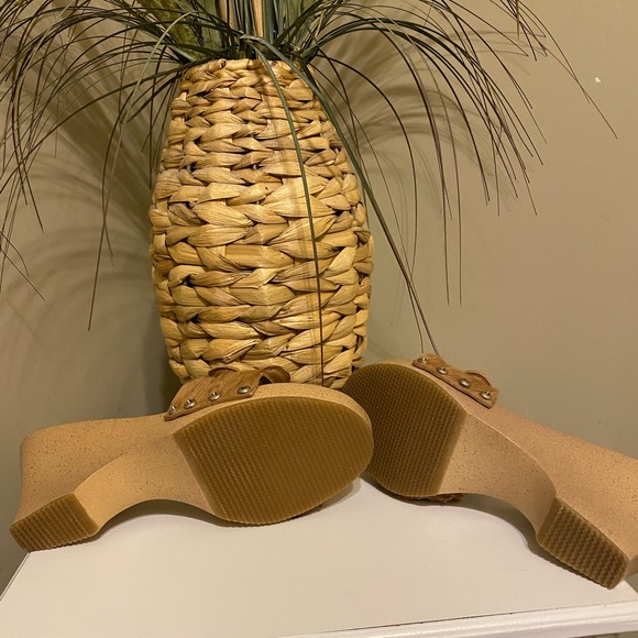 TWO LIPS Vintage Wooden Clogs - Picture 6 of 14